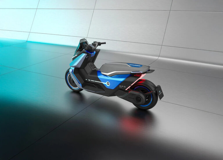 Maxi-scooter Vmoto APD MAX Concept designed by Pininfarina